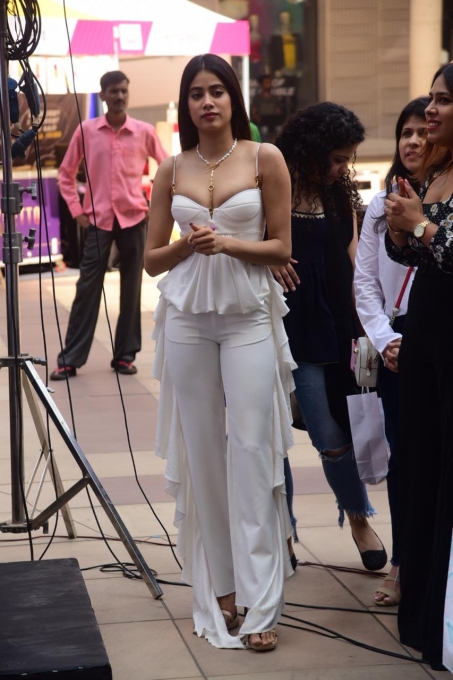 Janhvi Kapoor At Magazine Cover Launch 4