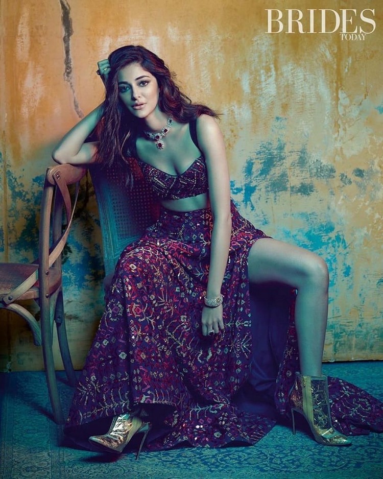 Ananya Pandey Sexy Photo