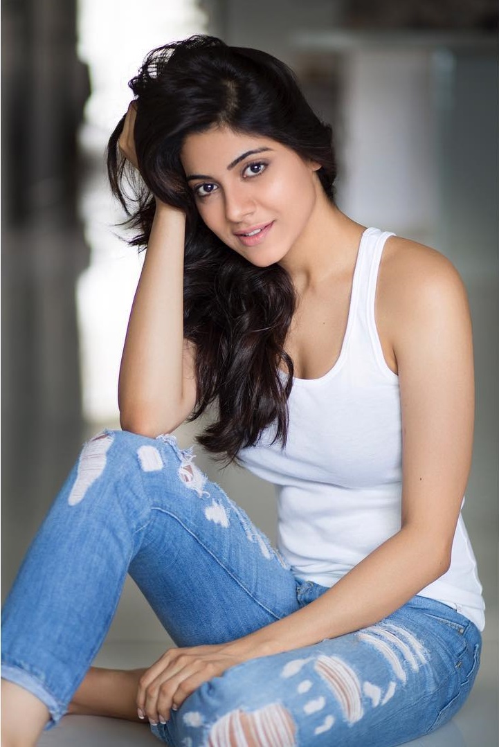 Nikki Tamboli 9