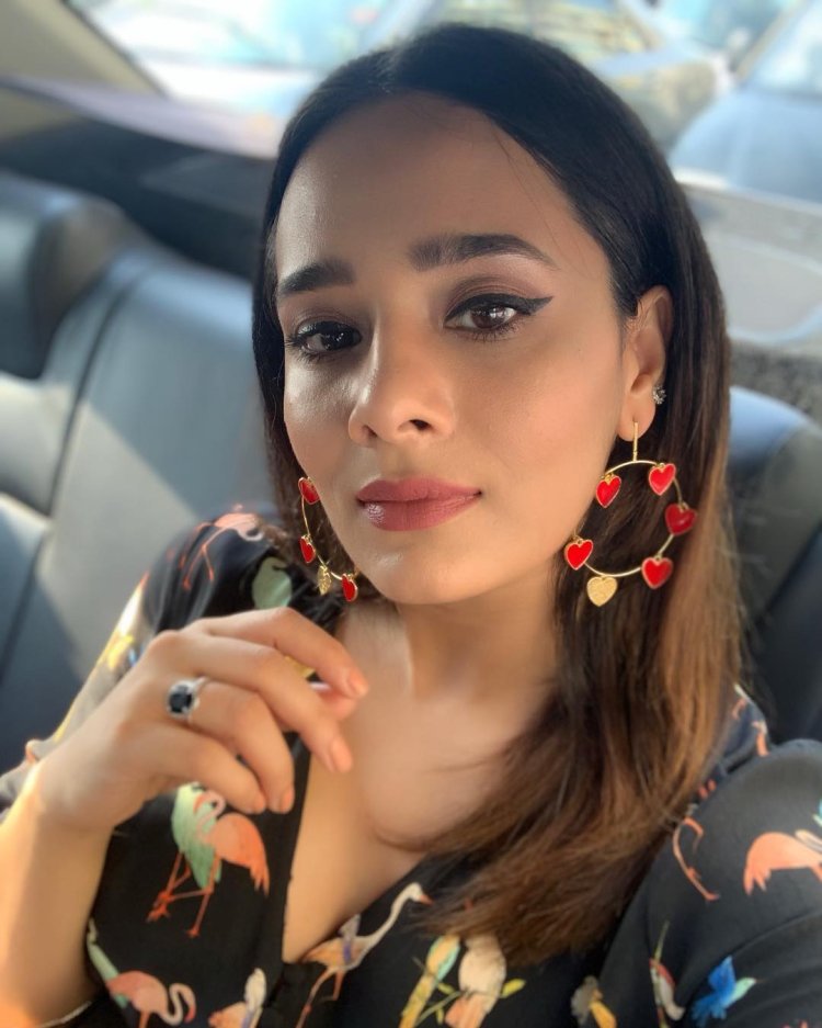 Mayanti Langer hottest Indian journalists