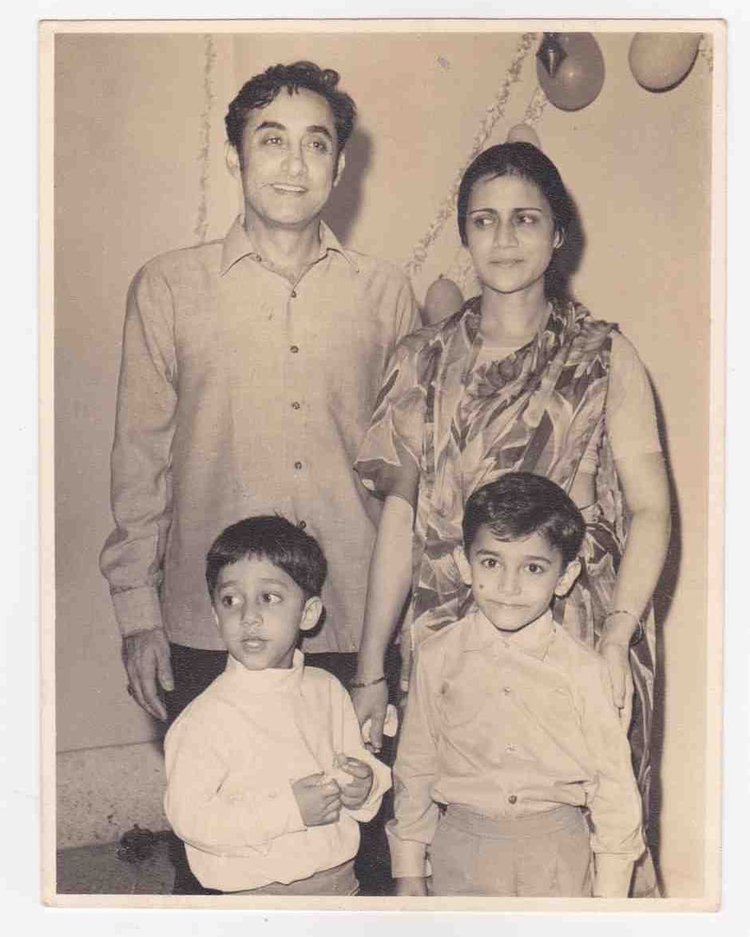 Aamir Khan Family 1