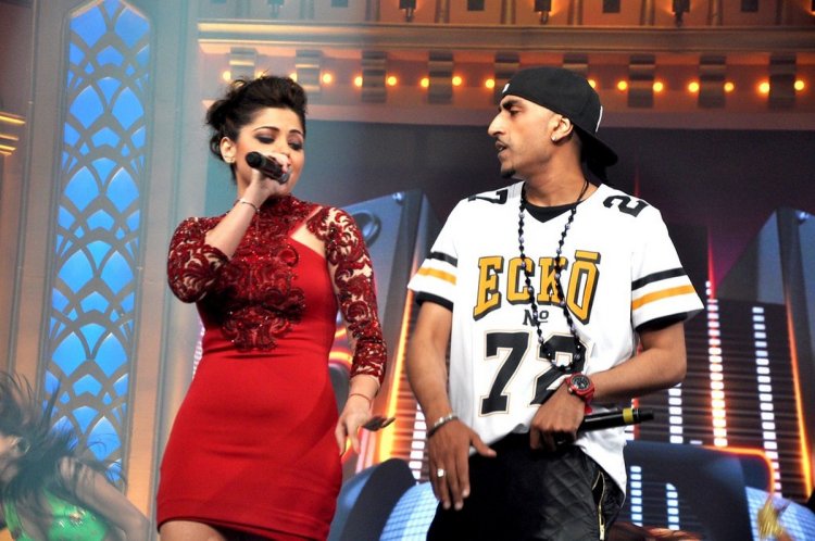 Kanika Kapoor Dr Zeus