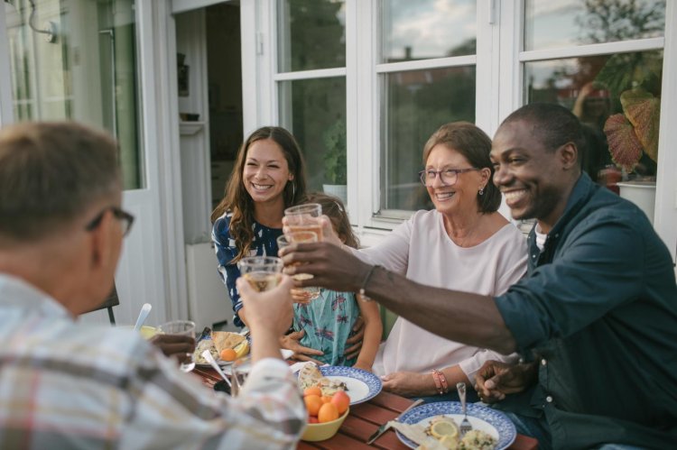 Dine With Family