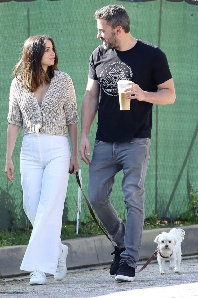 Ana De Armas And Ben Affleck 3