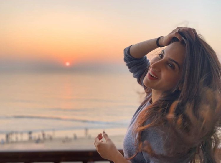 Smita Gondkar 4