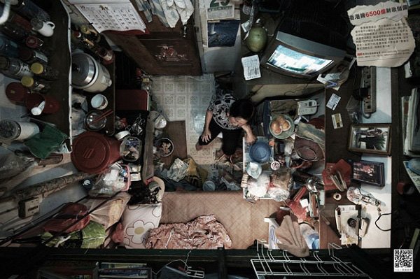 Migrant Workers Quarantine Lockdown Tiny Room
