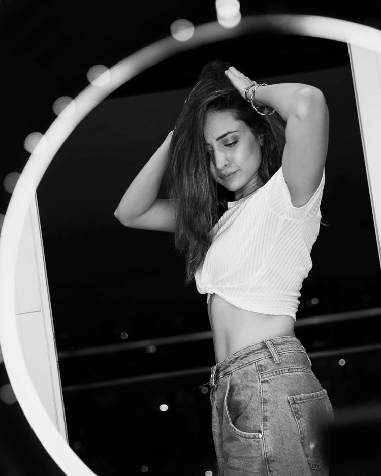 Sargun Mehta 5