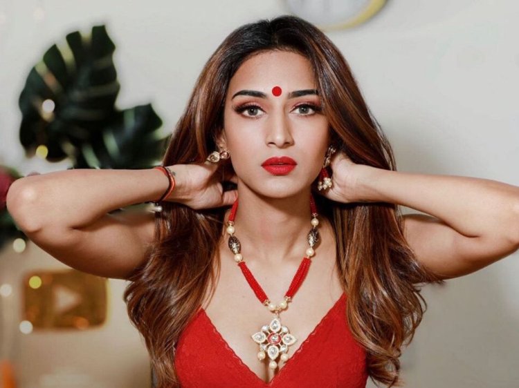 Erica Fernandes 1