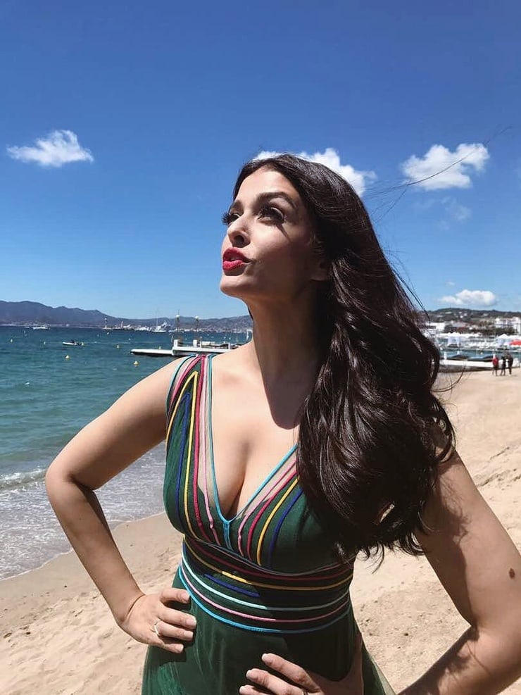 Aishwarya Rai hot 6