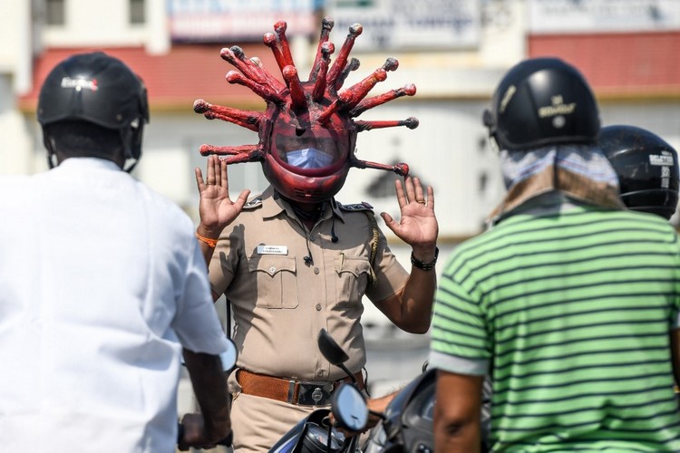 Police Wearing Coronavirus Mask