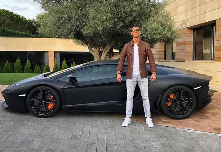 Christian Ronaldo