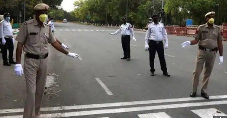 Delhi Police Detain People During Lockdown