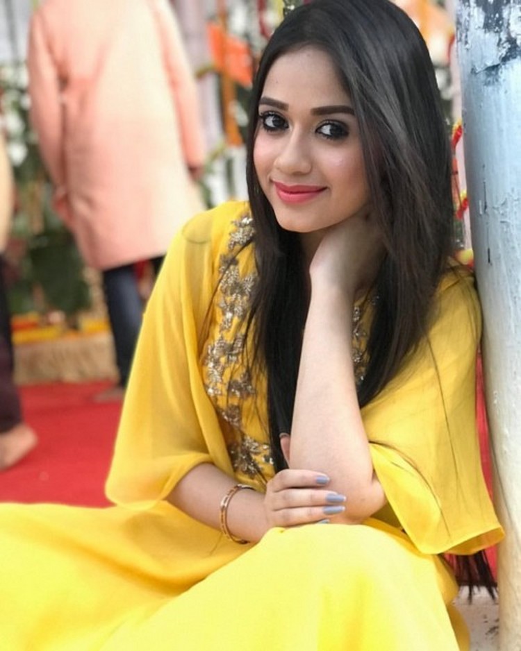 Jannat Zubair Long Bob