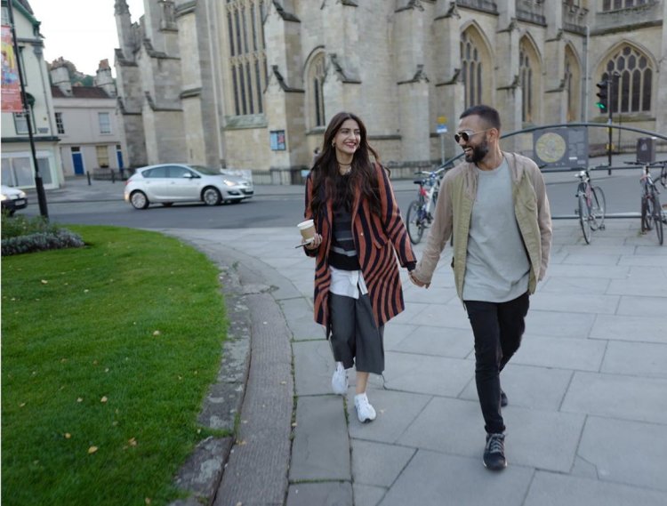 Sonam Kapoor Anand Ahuja Love Story Ft