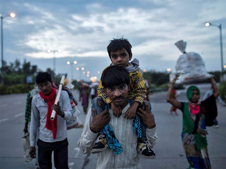 Delhi Workers Walk Back Home