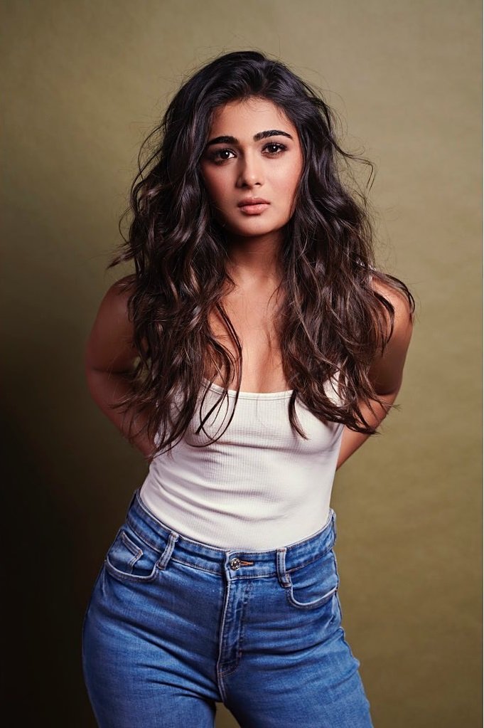 Shalini Pandey 6