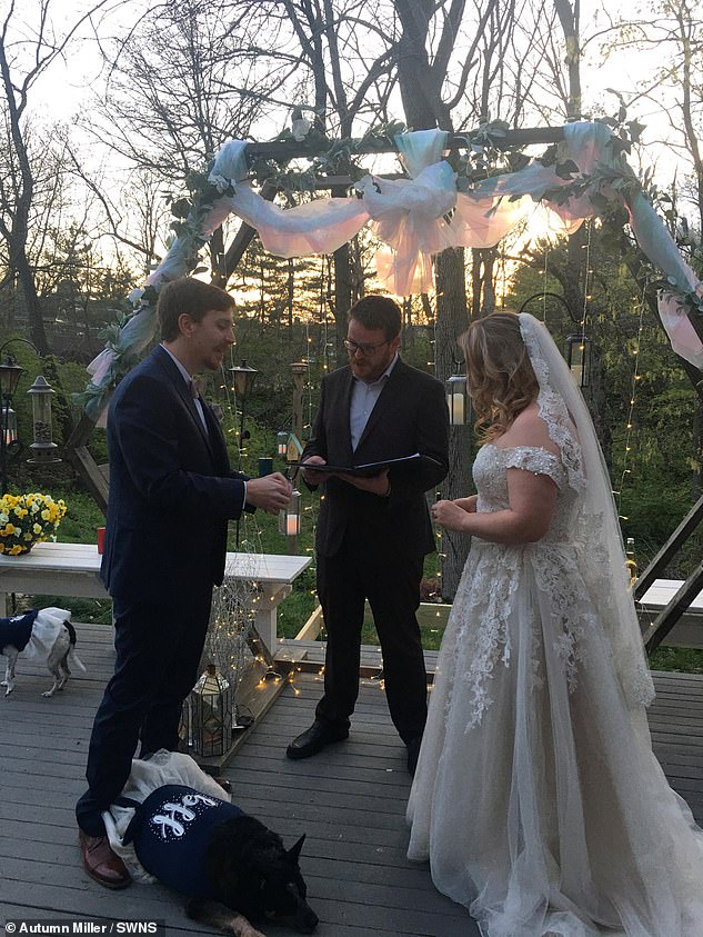 Couple Wedding Coronavirus Lockdown 3