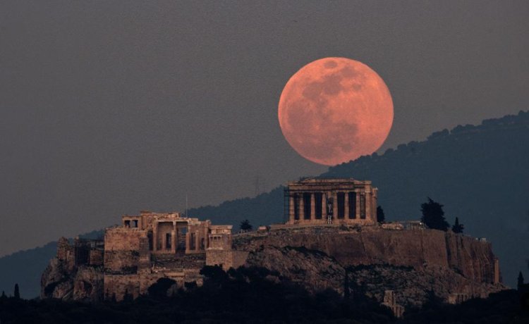Supermoon Super Flower Moon 2020 Parthenon Greece