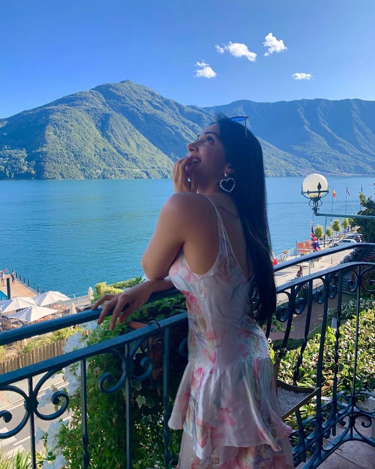 Kiara Advani's Vacay Throwback Pictures Will Give You Major Travel