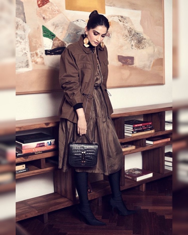 Sonam Kapoor Home 7