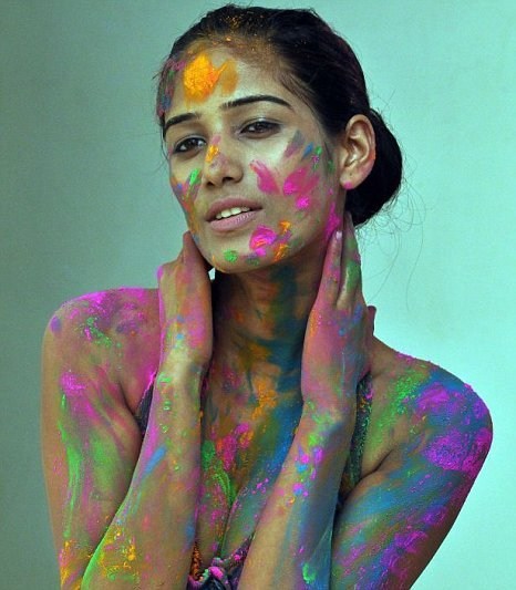 Poonam Pandey Sexy Pose