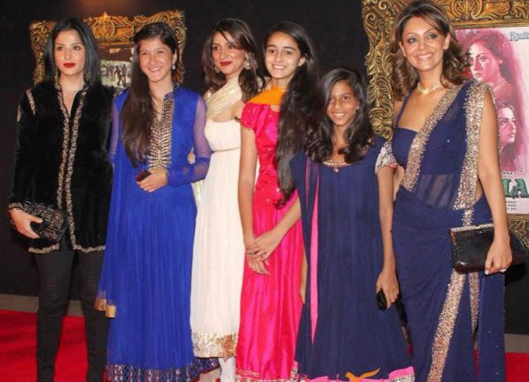 Suhana Khan Ananya Pandey And Shanaya Kapoor Throw