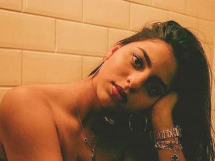 Suhana Khan Tube Top 5
