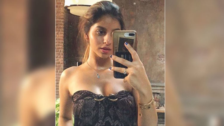 Suhana Khan Tube Top 6