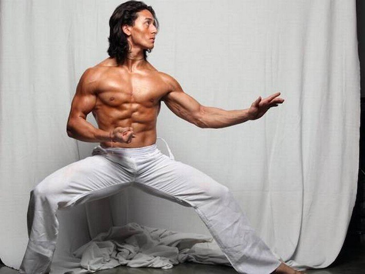 Tiger Shroff Body Pics Then Now Show Incredible Endurance For