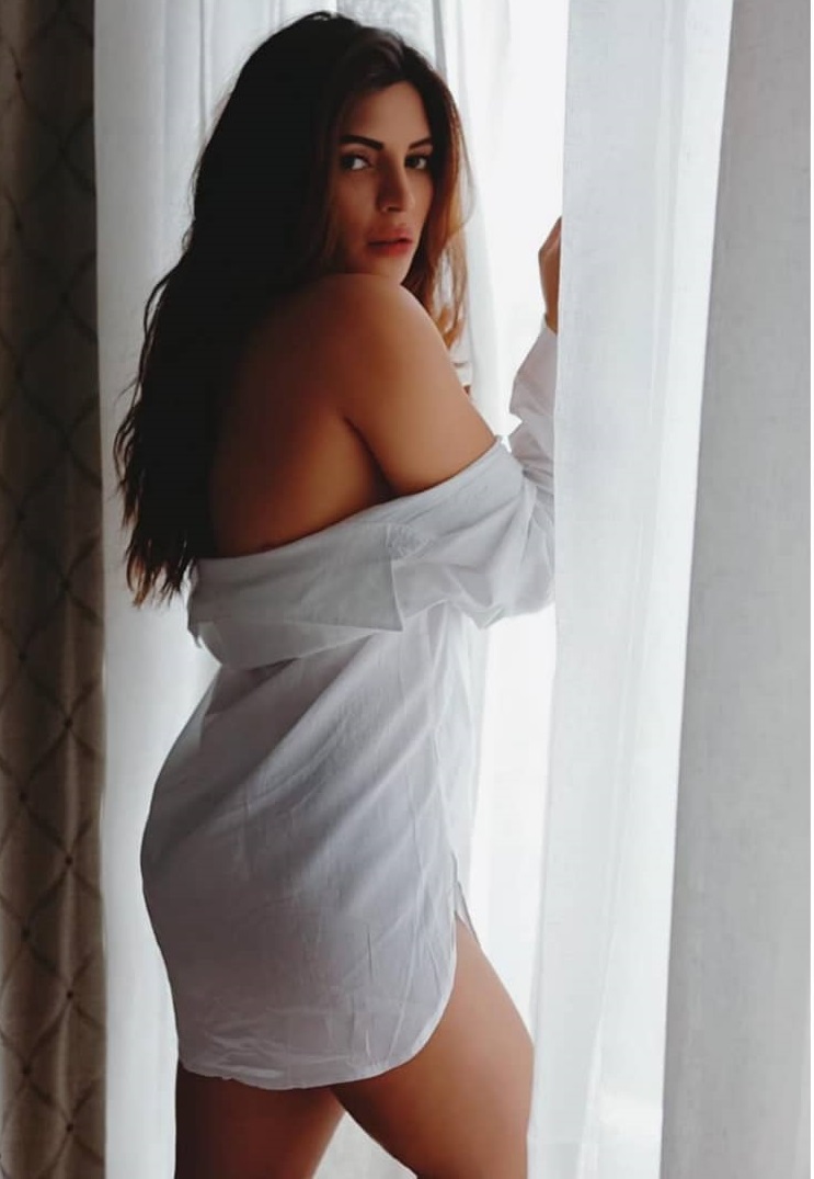 Shama Sikander Hot 8