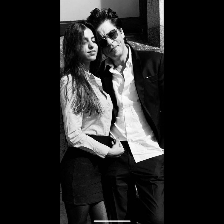 Suhana Khan And Father 2