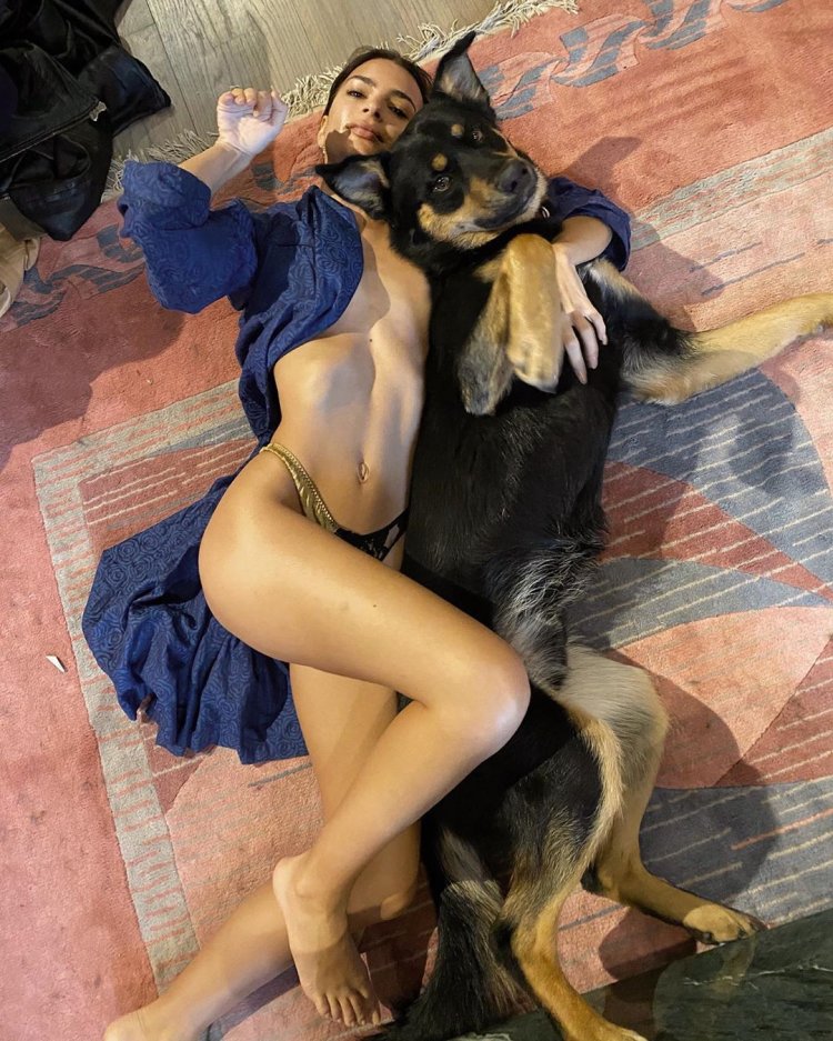 Emily Ratajkowshi And Husband 3