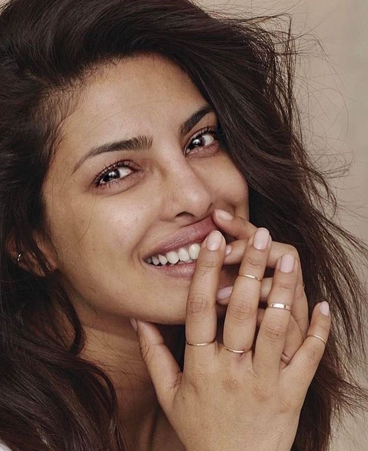 20 Hottest Bollywood Actress Without Makeup Who'd Win This Pageant