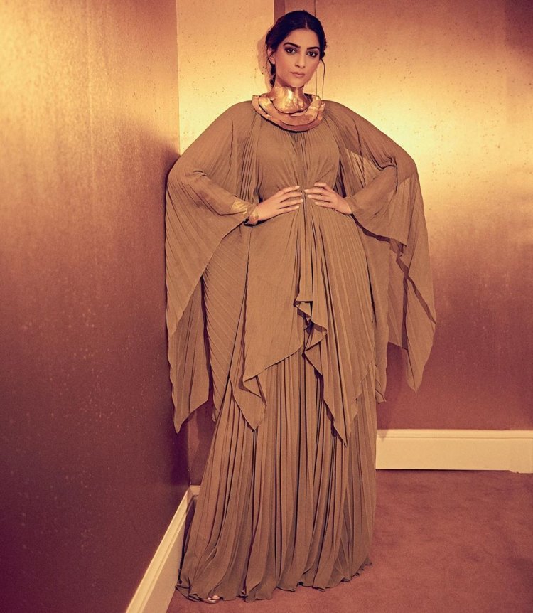 Sonam Kapoor 10
