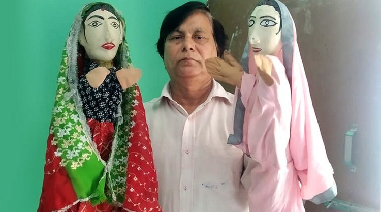 Gulabo Sitabo Puppets 1