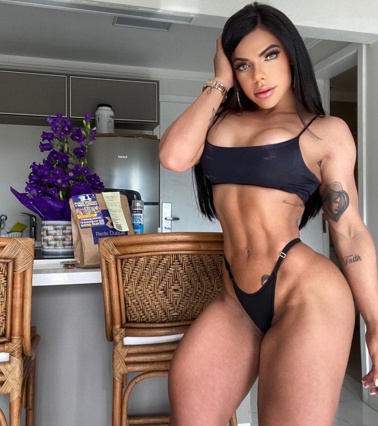 Suzy Cortez Hot 1