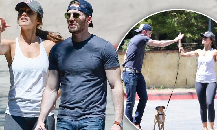 Is-Chris-Evans-Married-5