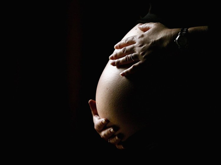 Indian Pregnant Woman Turned Down By Hospitals