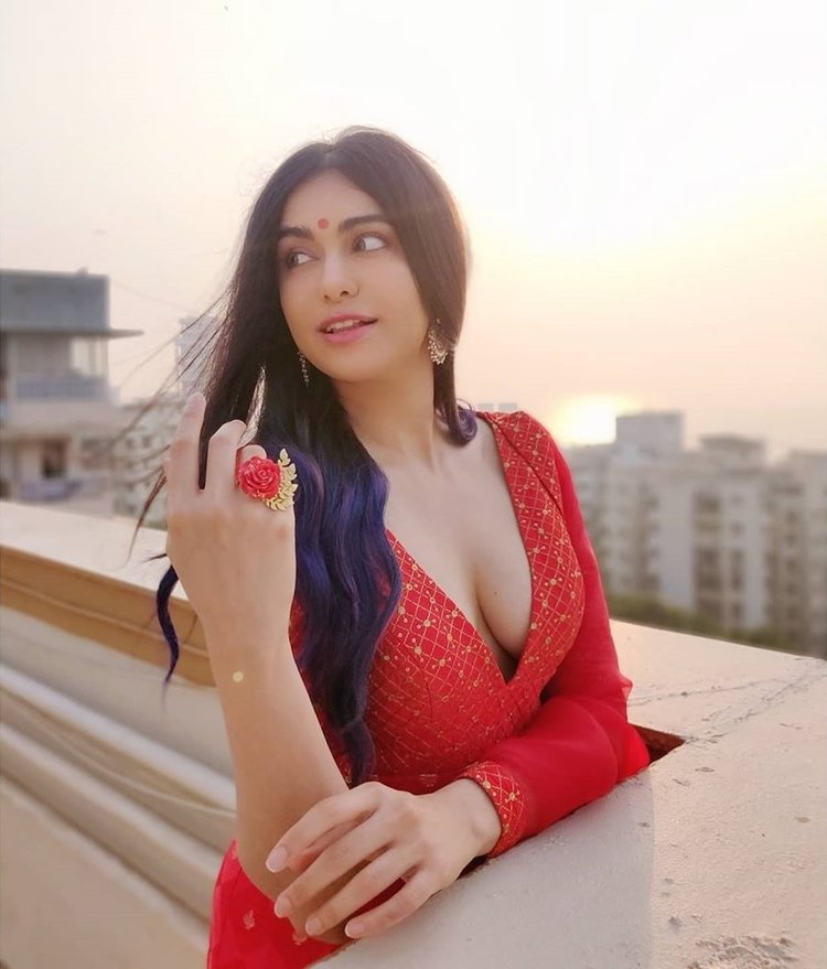 adah-sharma-hot 9