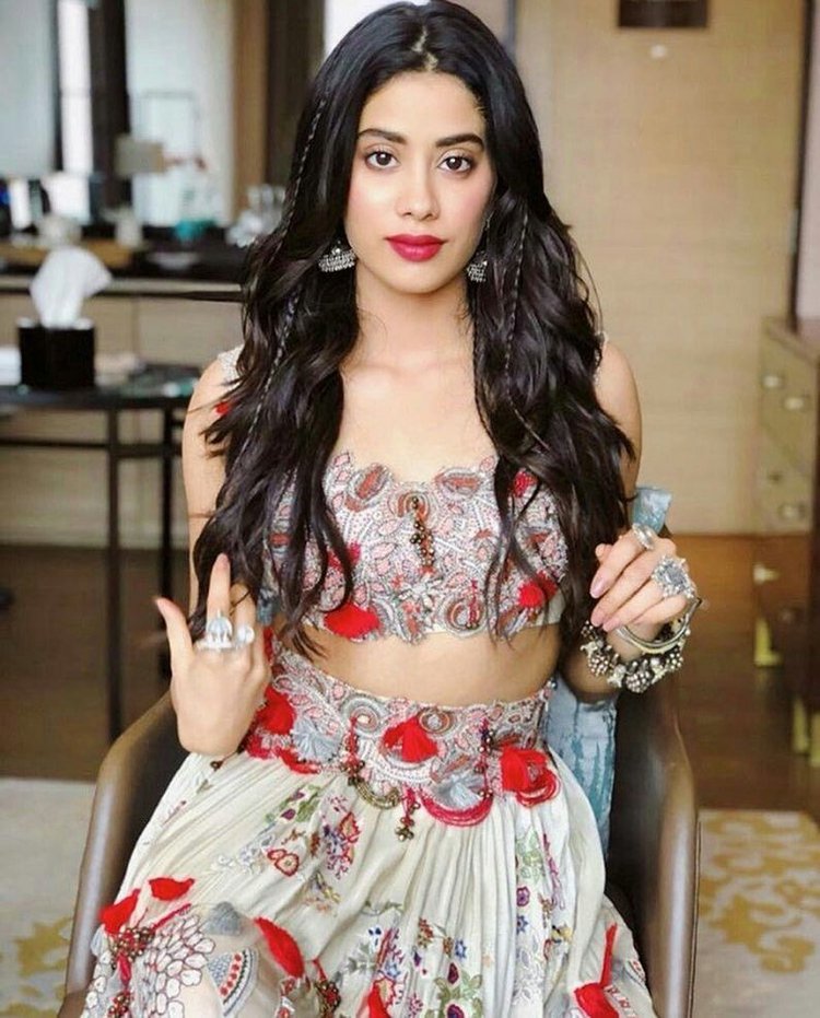 50 Shades Of Bollywood Actresses In Lehenga: Beautiful In Ethnic Wear ...