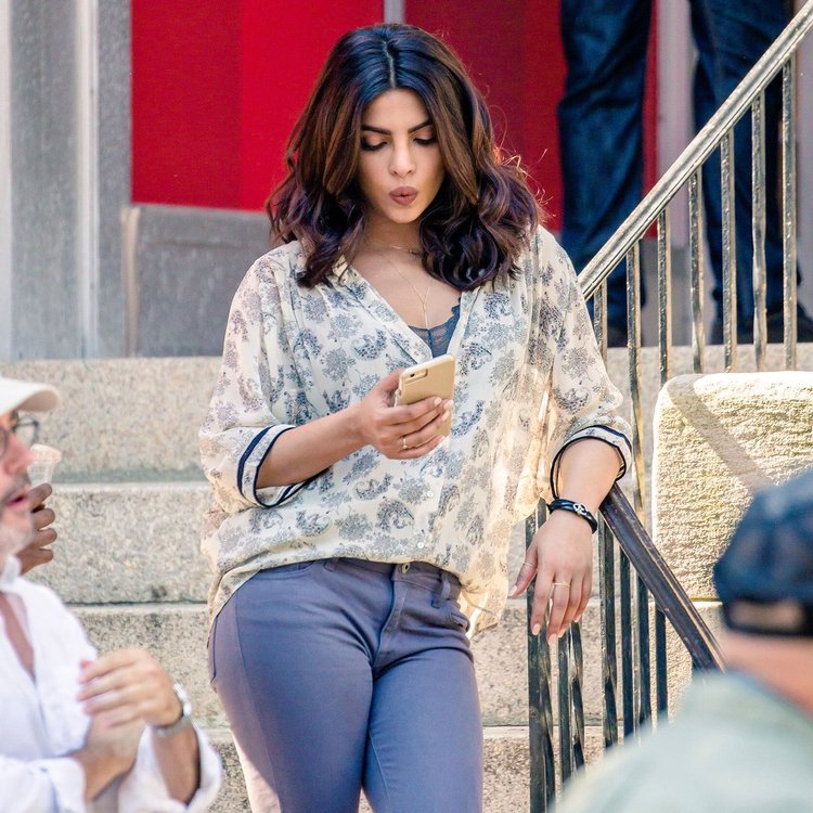 Priyanka Chopra In Jeans 2