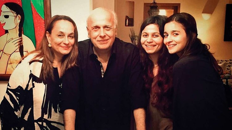 Mahesh Bhatt Family 1