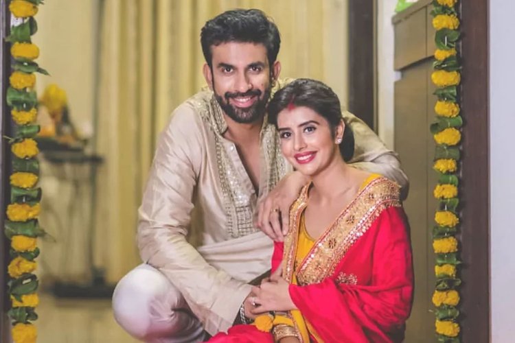 Charu Asopa and Rajeev Sen Romance Confusions, Love Story & Wedding