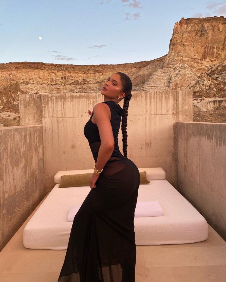 Kylie Jenner Vacation 8