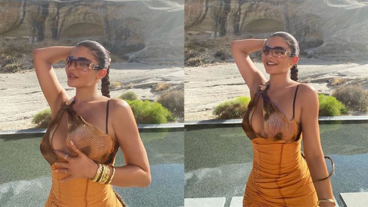 Kylie Jenner Vacation Outfit