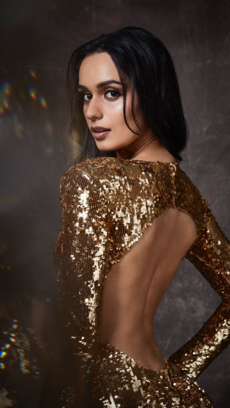 Manushi Chhillar1