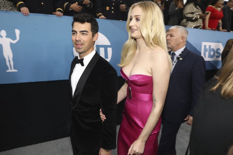 Sophie Turner And Joe Jonas 2