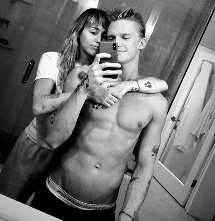 Miley Cyrus Cody Simpson