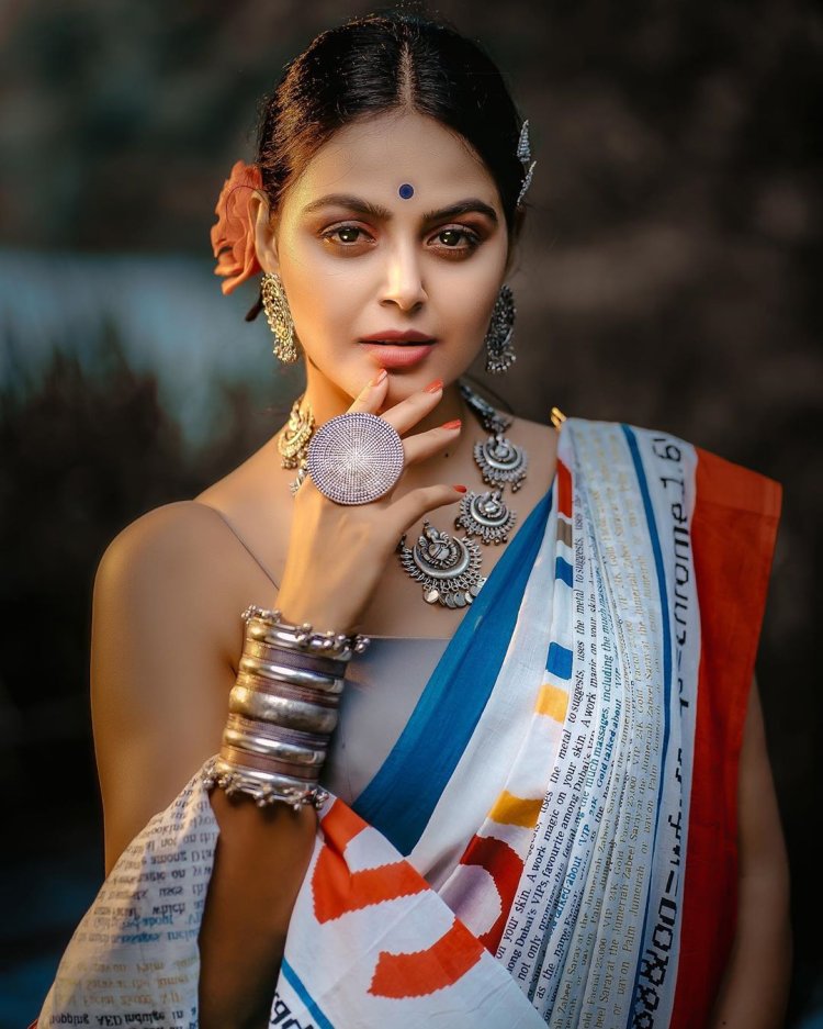 monal-gajjar-web-series-monal-1