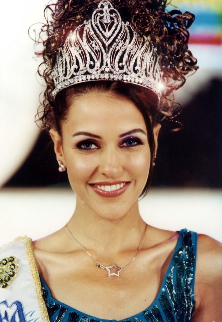 Neha Dhupia Miss Universe 2